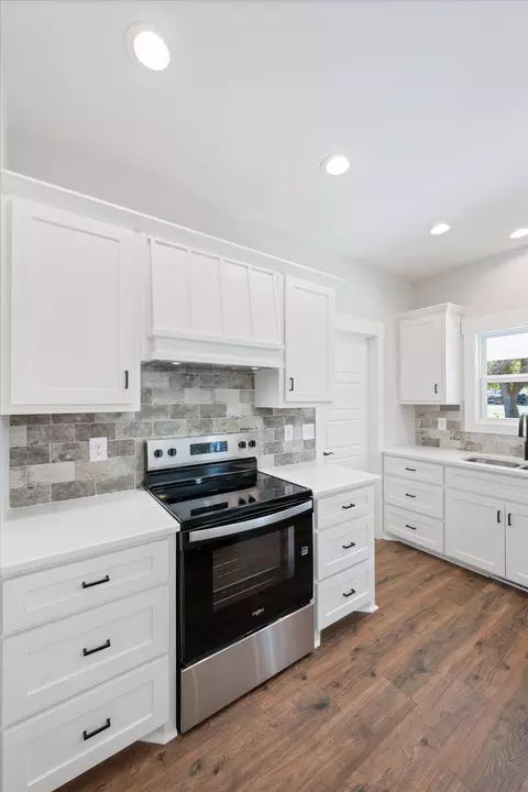 Kitchen - 4527 Corbin Sneed Rd, Springfield, TN 37172 photo 3 of 4