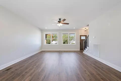 Living - 4527 Corbin Sneed Rd, Springfield, TN 37172 photo 1 of 2