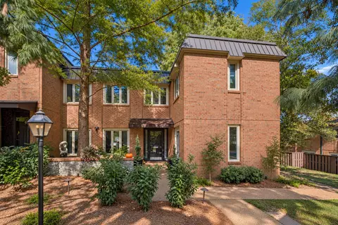 622 Timber Ln, Nashville, TN 37215