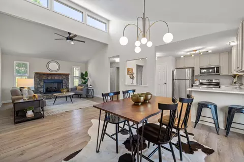 7916 Holly Hills Dr, Chattanooga, TN 37421