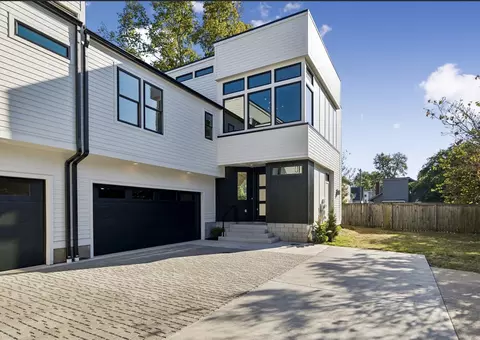 1810 Martin St # B, Nashville, TN 37203