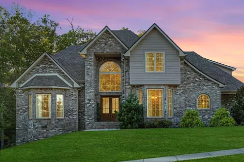 823 Shady Bluff Trl, Clarksville, TN 37043