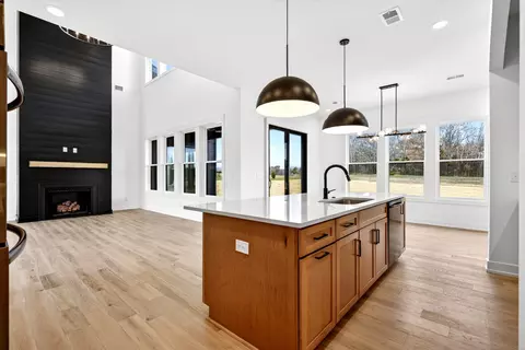 Kitchen - 21 Rustic Pnes, Dover, TN 37058 photo 5 of 12
