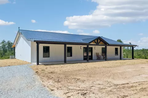 1827 Linden Hwy, Hohenwald, TN 38462