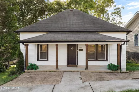 204 E 1st Ave, Lenoir City, TN 37771