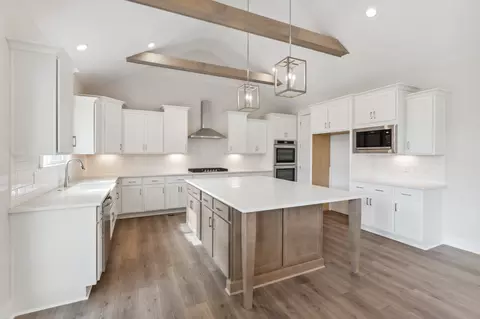 Kitchen - 7930 Pine St, Fairview, TN 37062 photo 2 of 6
