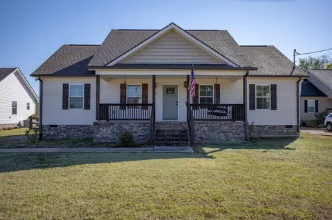 512 Robinson Ave, Chapel Hill, TN 37034