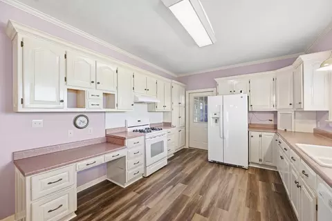 Kitchen - 2131 Luray Rd, Huron, TN 38345 photo 2 of 3