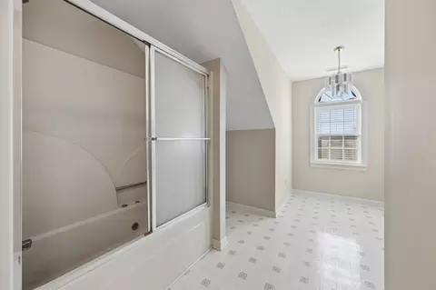 Bath - 2131 Luray Rd, Huron, TN 38345 photo 3 of 3