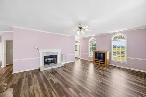Living - 2131 Luray Rd, Huron, TN 38345 photo 3 of 4