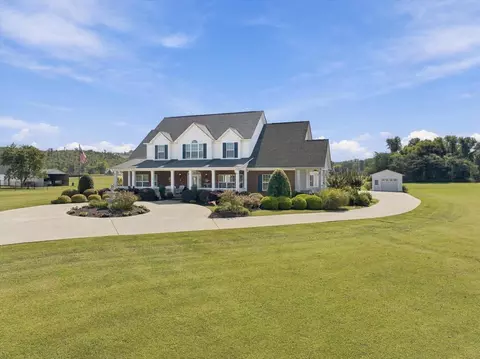 Exterior - 417 Twin Cedars Rd, Rock Spring, GA 30739 photo 5 of 15