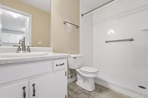 Bath - 867 E Northfield Blvd, Murfreesboro, TN 37130 photo 3 of 3