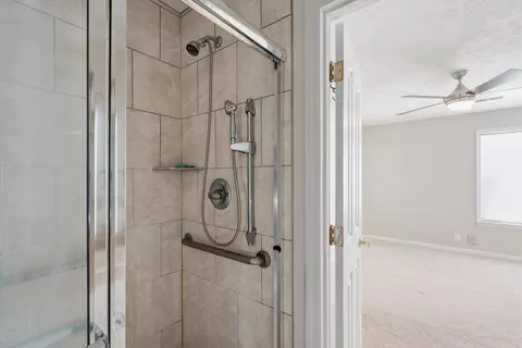 Bath - 867 E Northfield Blvd, Murfreesboro, TN 37130 photo 2 of 3