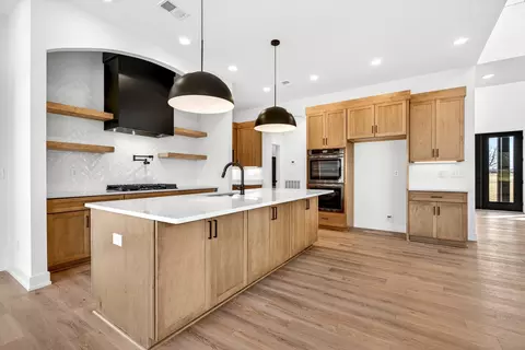 Kitchen - 17 Rustic Pnes, Dover, TN 37058 photo 3 of 4