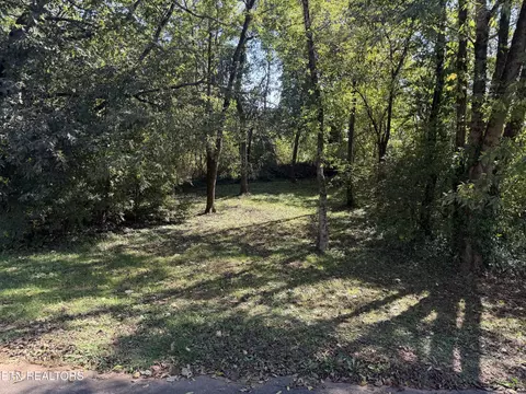 7010 Anderson Ln, Knoxville, TN 37918