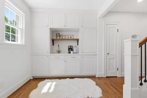 Entry Way - 404 Murrell St, Dickson, TN 37055 photo 1 of 6