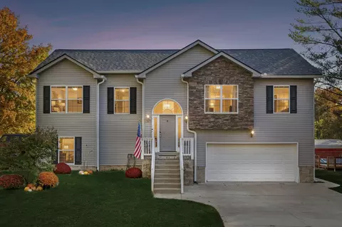 1340 Salem Rd, Clarksville, TN 37040