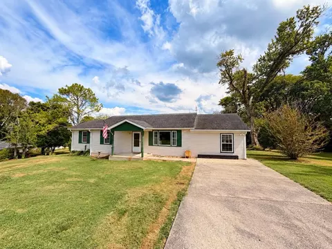 203 Academy Ave, Alexandria, TN 37012