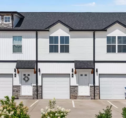 224 Drayton Dr #E, Clarksville, TN 37042
