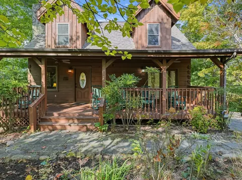 3639 Moonshine Way, Gatlinburg, TN 37738