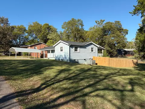 142 Circle Dr, Fayetteville, TN 37334