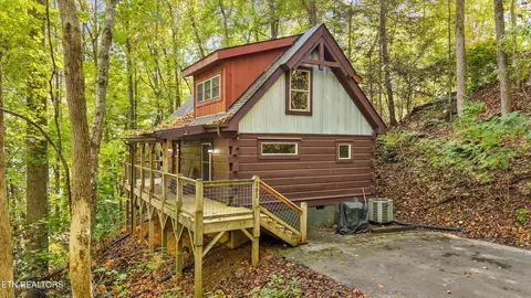 251 Cartertown Rd, Gatlinburg, TN 37738