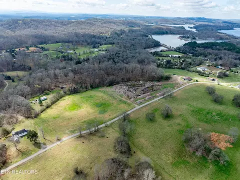 600 Bell View Rd, Greenback, TN 37742