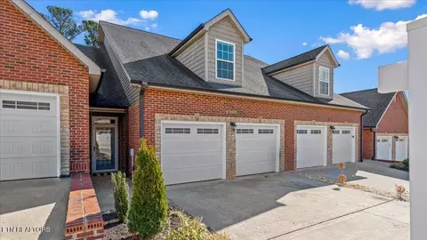 493 Jacksonian Way, Lenoir City, TN 37772