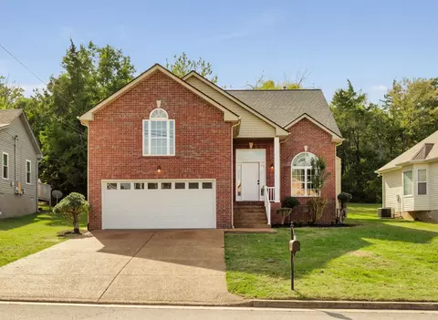 2820 Stokers Ln N, Nashville, TN 37207