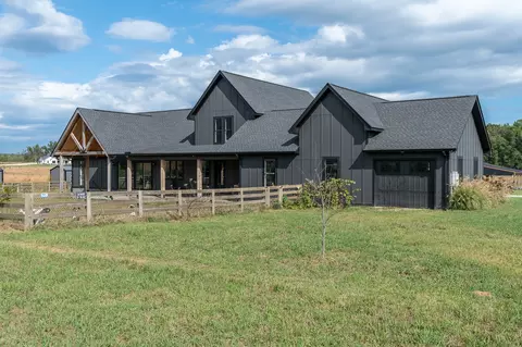128 Emma Ln, Hohenwald, TN 38462