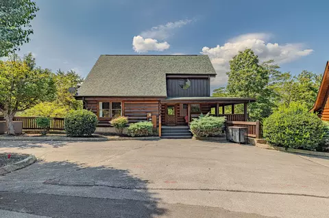 1942 Cougar Crossing Way, Sevierville, TN 37876