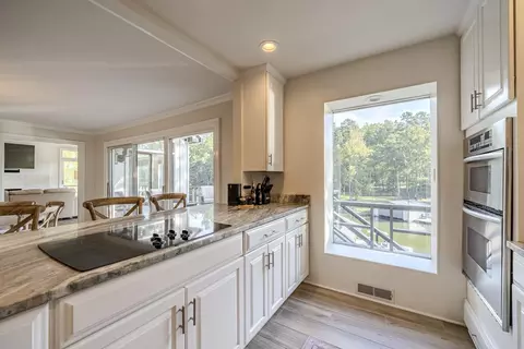 Kitchen - 89 Edgewood Ln, Iuka, MS 38852 photo 3 of 5