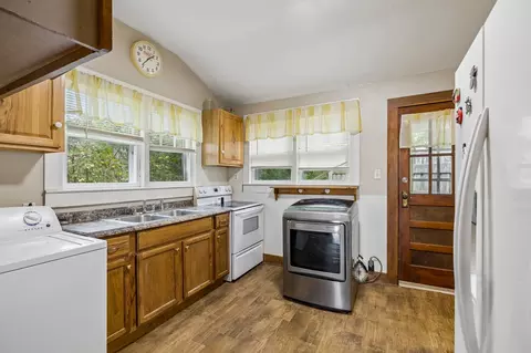 Kitchen - 112 Morrison St, Centerville, TN 37033 photo 1 of 5
