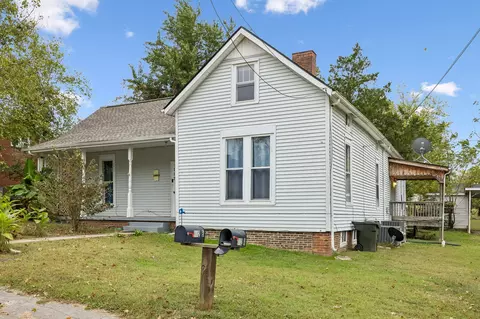 Exterior - 112 Morrison St, Centerville, TN 37033 photo 2 of 8