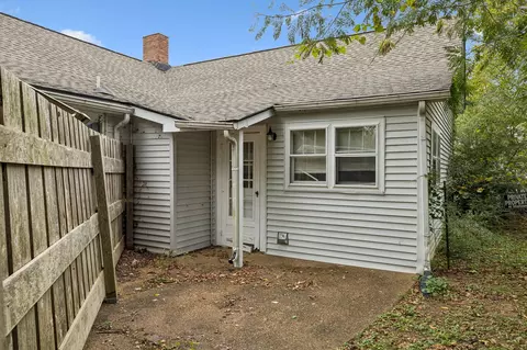 Exterior - 112 Morrison St, Centerville, TN 37033 photo 4 of 8