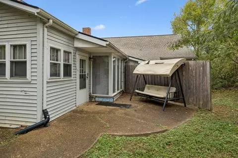 Exterior - 112 Morrison St, Centerville, TN 37033 photo 6 of 8