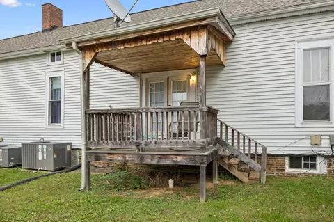 Exterior - 112 Morrison St, Centerville, TN 37033 photo 5 of 8