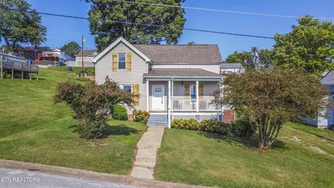 509 W 3rd Ave, Lenoir City, TN 37771