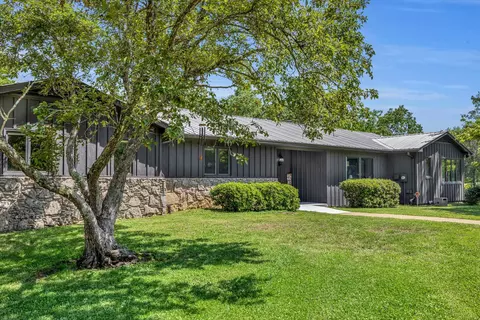 Exterior - 2993 Hobbitshire Dr, Centerville, TN 37033 photo 7 of 21