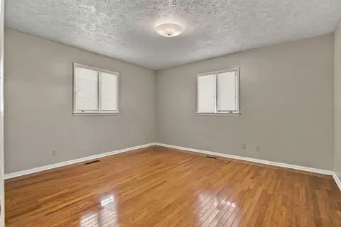 Bedroom - 2993 Hobbitshire Dr, Centerville, TN 37033 photo 4 of 9