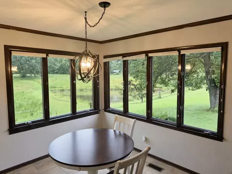 Dining - 2993 Hobbitshire Dr, Centerville, TN 37033 photo 1 of 3