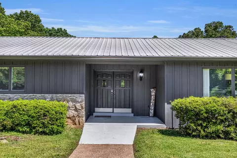 Exterior - 2993 Hobbitshire Dr, Centerville, TN 37033 photo 8 of 21