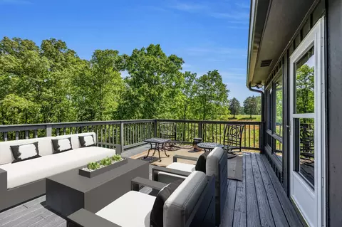 Exterior - 2993 Hobbitshire Dr, Centerville, TN 37033 photo 17 of 21