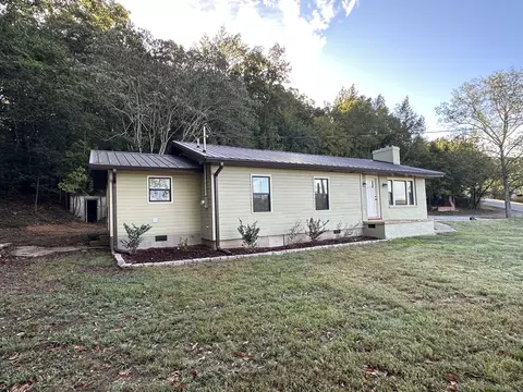 5126 Rock Creek Rd, Tullahoma, TN 37388