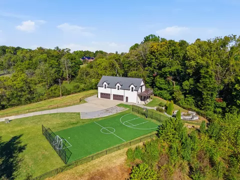7990 Poplar Creek Rd, Nashville, TN 37221