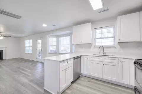 Kitchen - 1824 Devon Dr, Spring Hill, TN 37174 photo 3 of 4