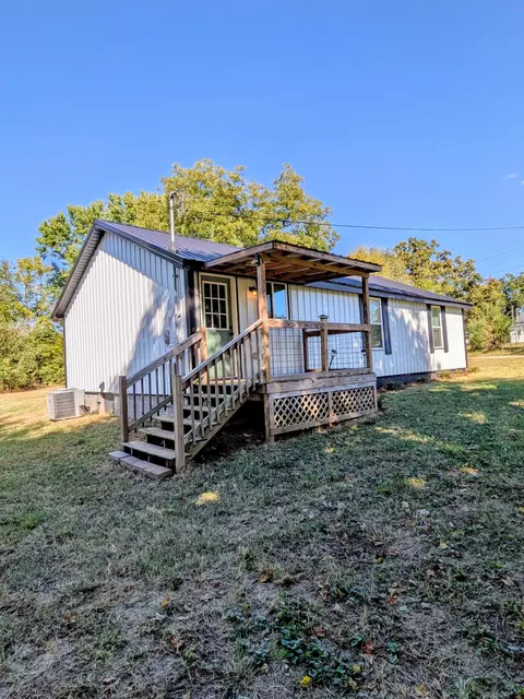 210 S Maple Ave, Ethridge, TN 38456 photo 4