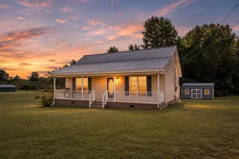 7 Crockett Dr, Fayetteville, TN 37334