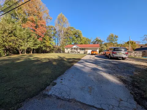 3909 E Pkwy, Gatlinburg, TN 37738