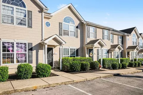 8048 Logan Dr, La Vergne, TN 37086